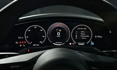 Porsche Taycan 2025, 3691 км, за 150000000 KRW - фото 8
