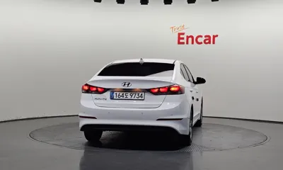 Hyundai Avante 2018, 181118 км, за 8450000 KRW - фото 4