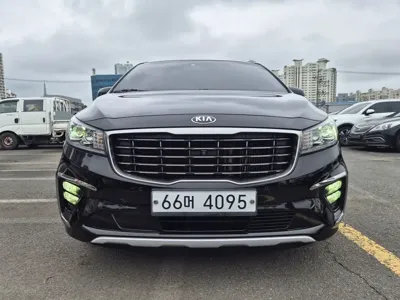 Kia Canival 2019, 128997 км, за 16300000 KRW