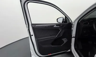 Volkswagen Tiguan 2018, 128135 км, за 19000000 KRW - фото 24