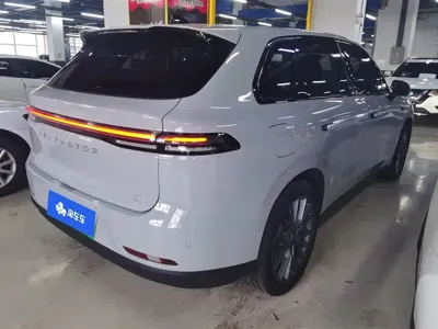 Leapmotor Leapmotor C10 2025, 7600 км, за 103000 CNY