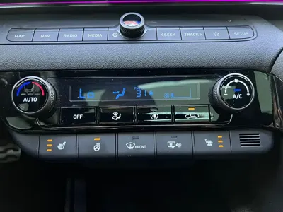 Hyundai Elantra 2025, 13100 км, за 135800 CNY - фото 9