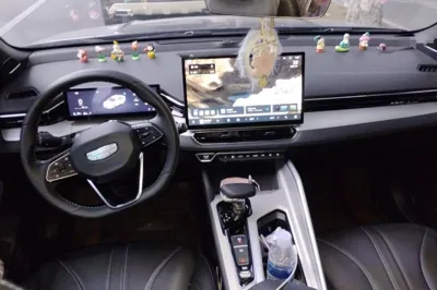 Geely Auto Preface 2025, 31500 км, за 79604.22 CNY - фото 10