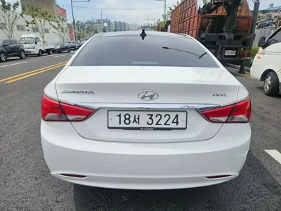 Hyundai Sonata 2014, 179709 км, за 5500000 KRW