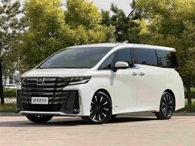 Toyota Vellfire · 2024 год