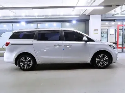 Kia Canival 2019, 183170 км, за 7990000 KRW