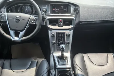 Volvo V40 2017, 68400 км, за 60528.17 CNY - фото 19