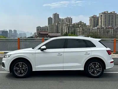 Audi Q5L 2021, 60000 км, за 146800 CNY - фото 18