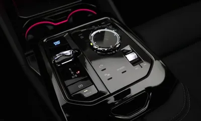 BMW i5 2025, 4649 км, за 80000000 KRW - фото 9