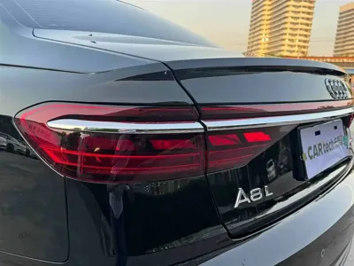 Audi A8 2025, 13000 км, за 489000 CNY - фото 9