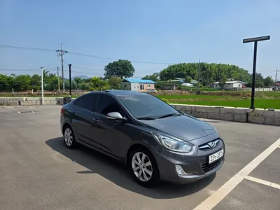 Hyundai Accent · 2012 год
