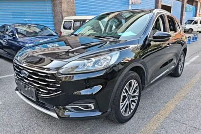 Ford Escape · 2020 год