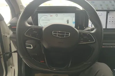 Geely Auto Binray 2022, 40800 км, за 58004.75 CNY - фото 13