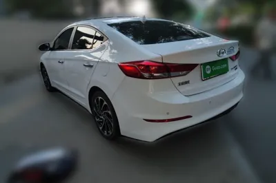 Hyundai Elantra (6th Generation 2019, 27799 км, за 52956.18 CNY