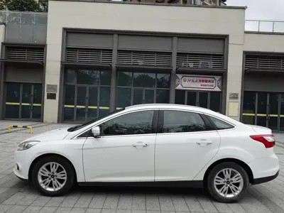 Ford Focus 2015, 90000 км, за 13600 CNY - фото 3