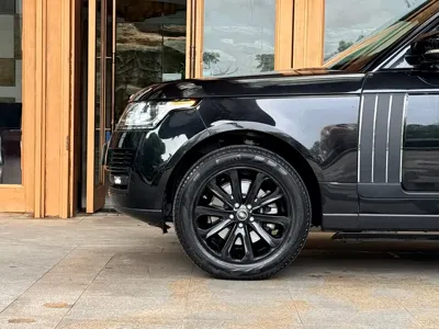 Land Rover Range Rover 2017, 140000 км, за 368000 CNY