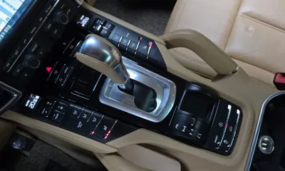 Porsche Cayenne 2013, 81109 км, за 18000000 KRW - фото 9