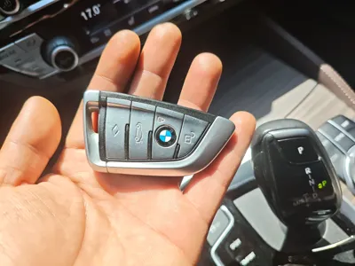 BMW 5 Series 2019, 63000 км, за 210115.43 CNY - фото 17