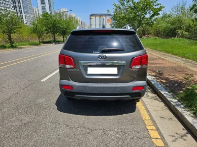 Kia Sorento 2010, 169785 км, за 100000000 KRW