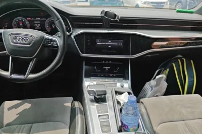 Audi A6L 2020, 47100 км, за 178120.39 CNY - фото 9