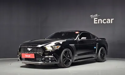 Ford Mustang · 2017 год
