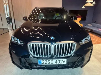 BMW X5 · 2025 год