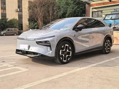 Xpeng 小鹏G7 · 2025 год