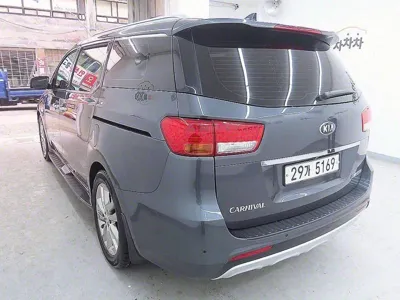 Kia Canival 2017, 182536 км, за 9500000 KRW