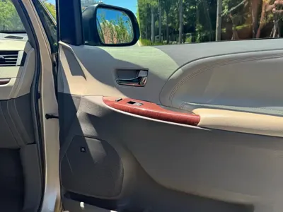 Toyota Sienna 2014, 135000 км, за 95000 CNY - фото 19