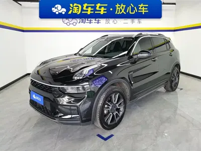 Lynk & Co 01 · 2022 год
