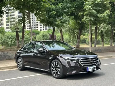 Mercedes-Benz E-Class 2024, 30000 км, за 326800 CNY