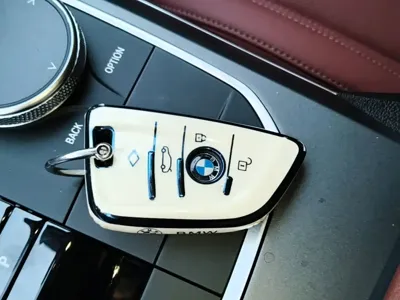 BMW i3 2025, 14000 км, за 159300 CNY - фото 17