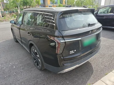 Hongqi HS7 PHEV 2024, 10100 км, за 164708 CNY