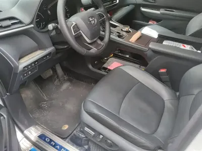 Toyota Granvia 2024, 59200 км, за 216000 CNY - фото 9