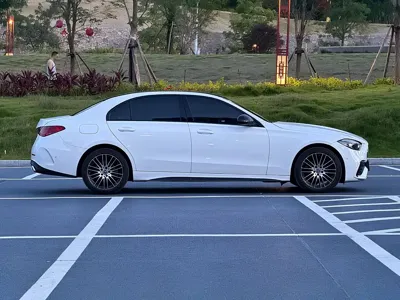 Mercedes-Benz C-Class 2021, 70000 км, за 155000 CNY