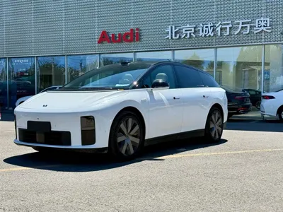 Li Auto 理想i6 · 2026 год