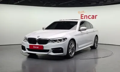 BMW 5-Series · 2018 год