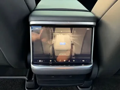 Tesla Model X 2023, 68000 км, за 462900 CNY - фото 29