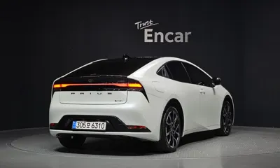 Toyota Prius 2024, 17370 км, за 39990000 KRW