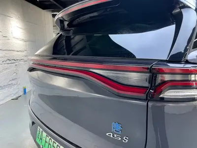 BYD Tang New Energy 2019, 123000 км, за 57800 CNY - фото 14