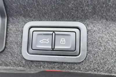 Audi A6L 2023, 62200 км, за 244310.48 CNY - фото 9
