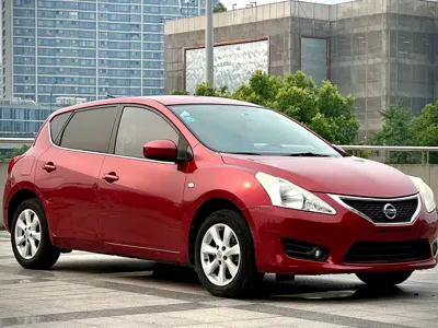 Nissan Tiida 2014, 90000 км, за 25000 CNY