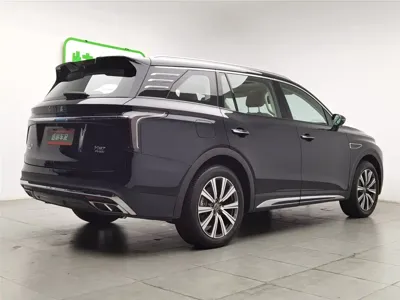 Hongqi Hongqi HS7 PHEV 2025, 14800 км, за 116800 CNY
