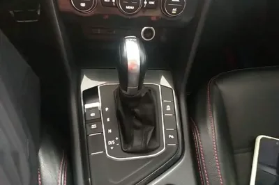 Volkswagen Tiguan 2017, 87700 км, за 78346.6 CNY - фото 16