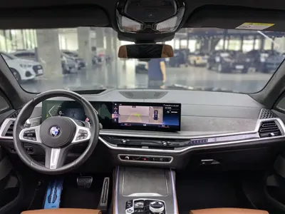 BMW X7 2023, 56000 км, за 588800 CNY - фото 13