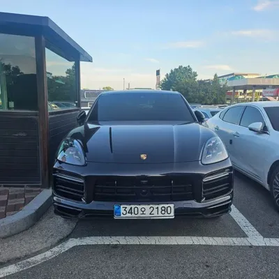 Porsche Cayenne · 2021 год