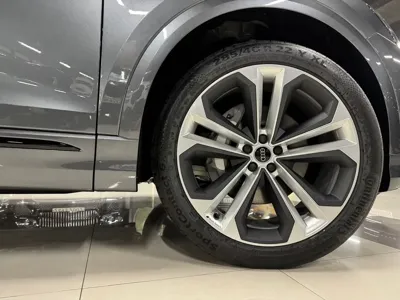 Audi Q8 2026, 12 км, за 123000000 KRW