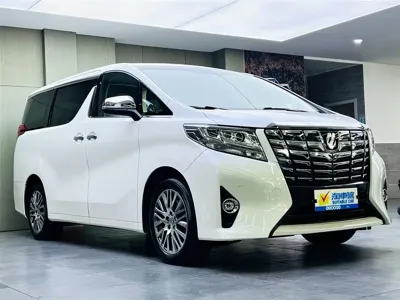 Toyota Alphard 2017, 140000 км, за 375000 CNY