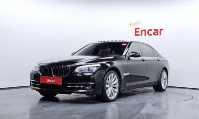 BMW 7-Series · 2015 год