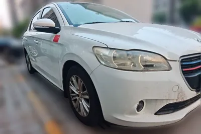 Peugeot 301 2014, 67000 км, за 18070.94 CNY